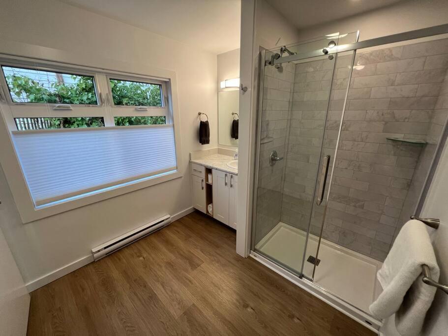 Parksville Vacations -  Secret Garden near the Beach  - Property Image 6
