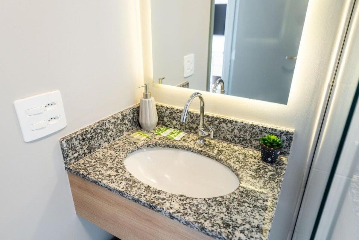 Studios Modernos Andar Alto 50 m Do Metro Brás Centro