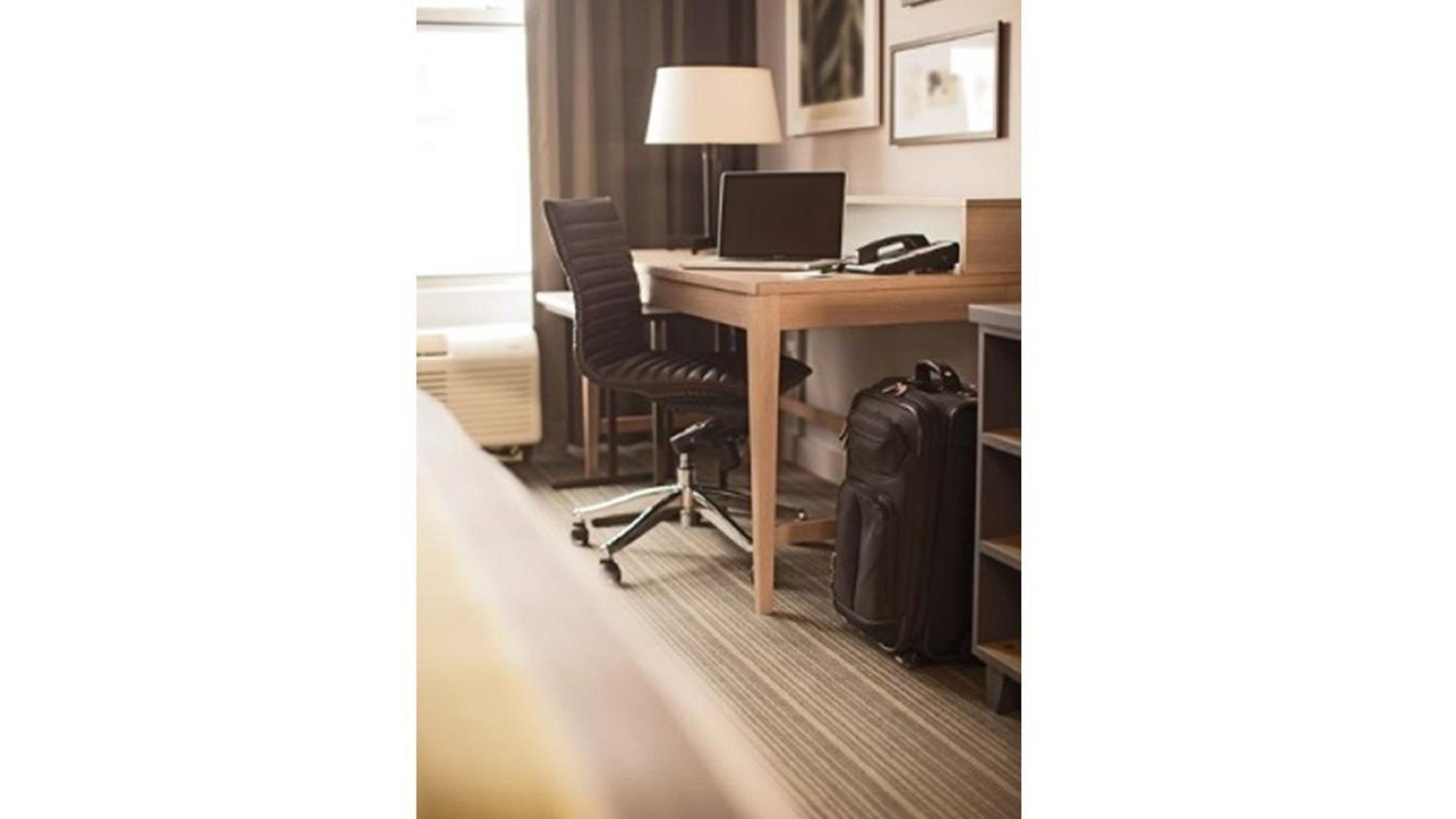 Plymouth Vacations - Country Inn  Suites by Radisson, Minneapolis West, MN - Property Image 12