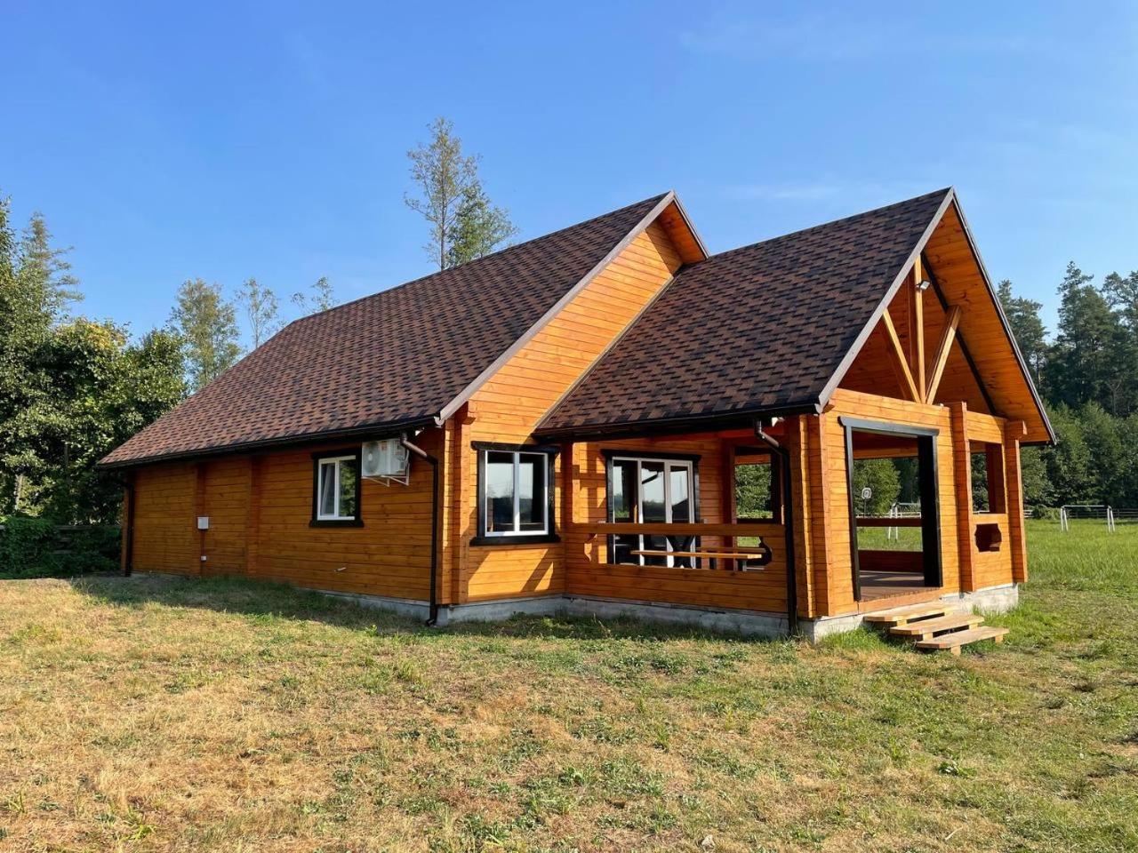 GuestHouse on the Lake with Bathhouse 70 km from Kiev view 4