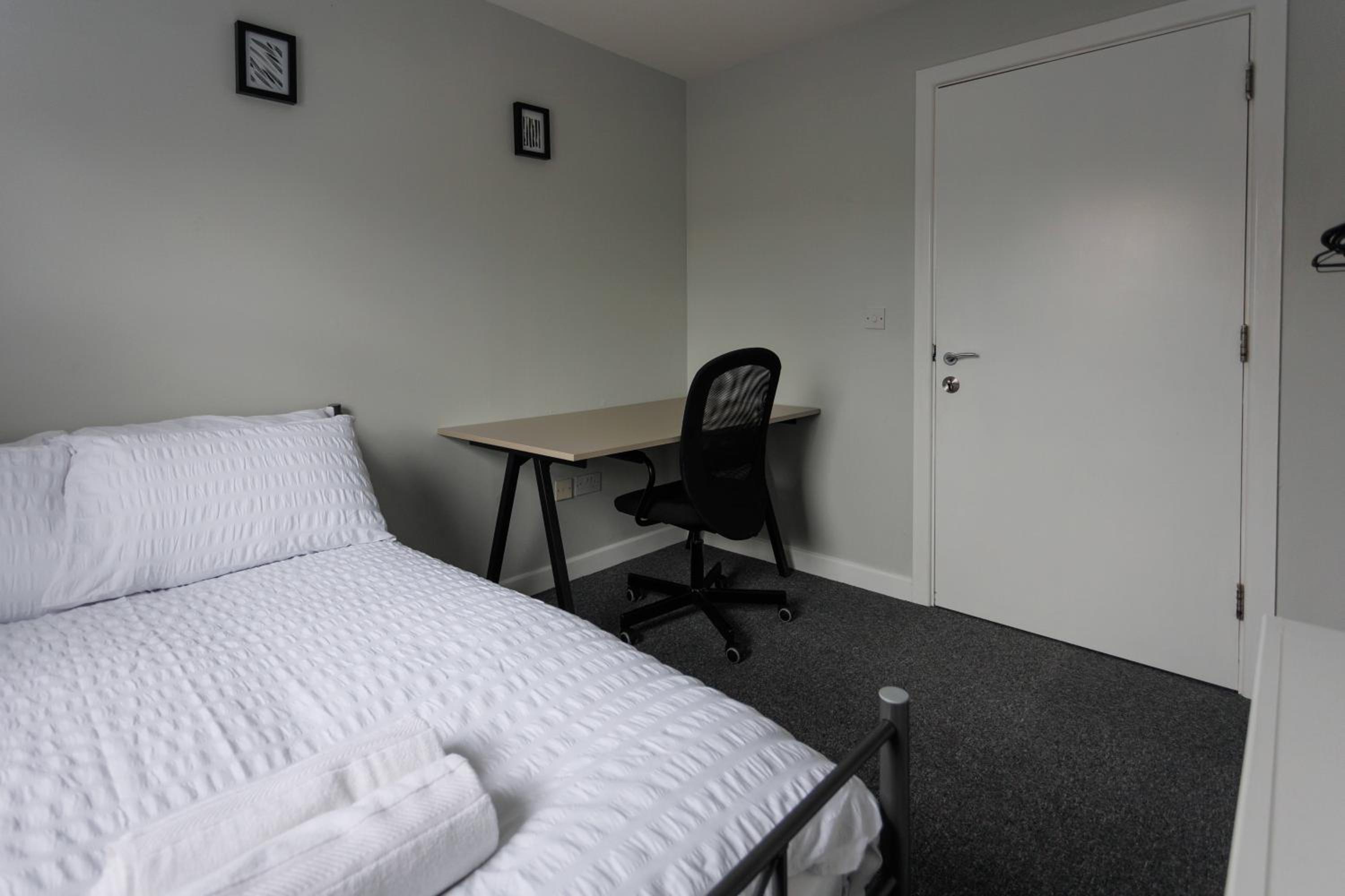 2 Bedroom Ground Floor Apartment