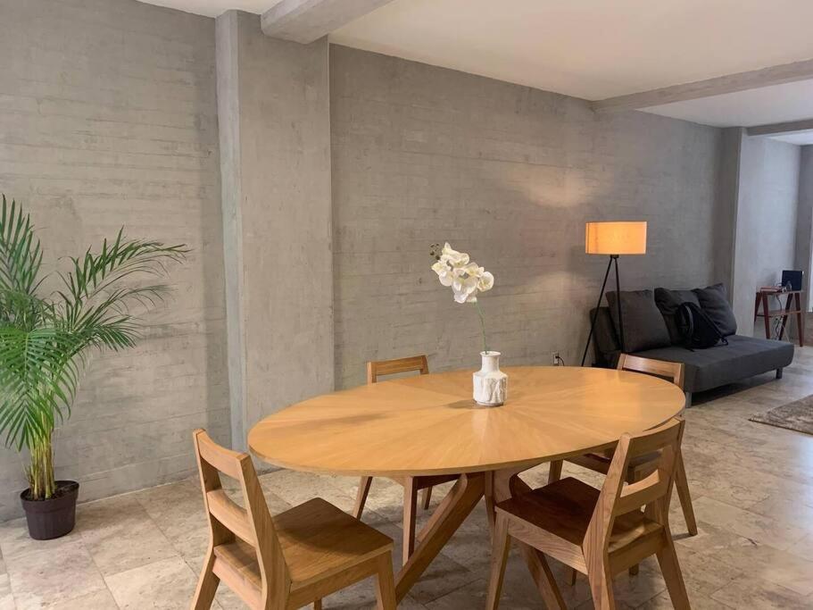 LA CONDESA Extraordinario Depa para 8 personas de Dos Pisos y Terraza con descuento a partir de la 3a noche — Mexico City