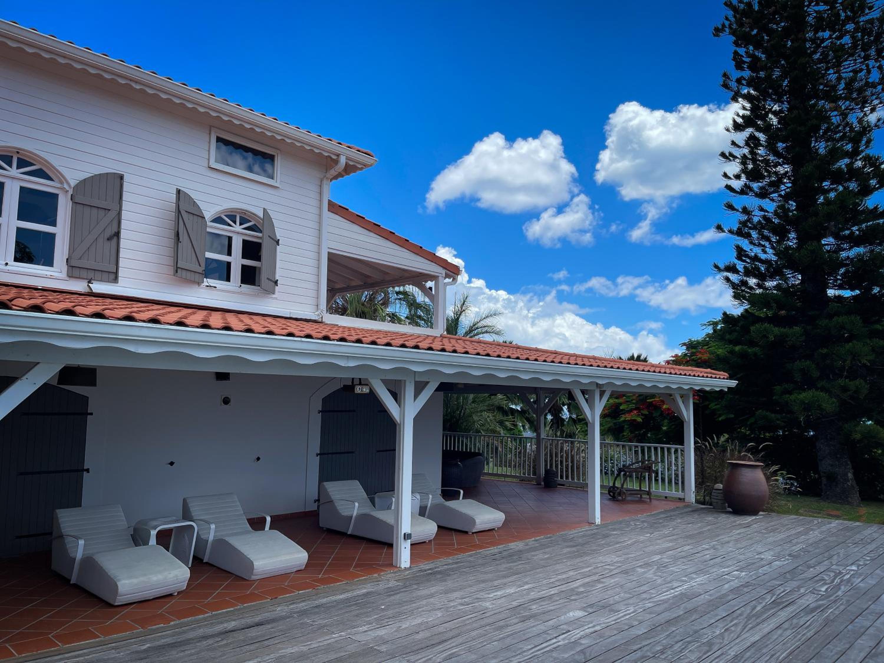 Villa Jouanacaera