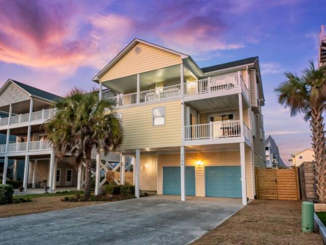 Bombastic Home - Steps to Beach - GameRm - Hot Tub - Pet Friendly
