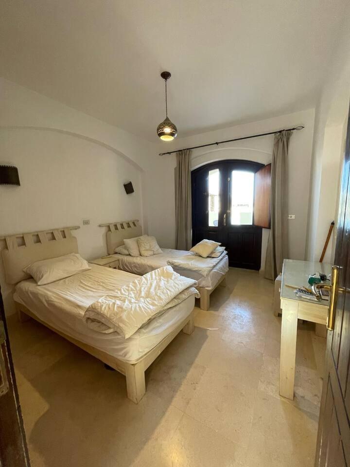Spacious Villa with private pool-Gouna