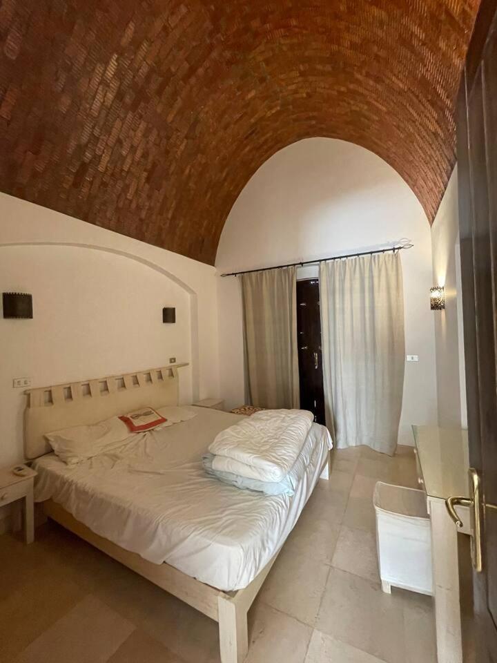 Spacious Villa with private pool-Gouna