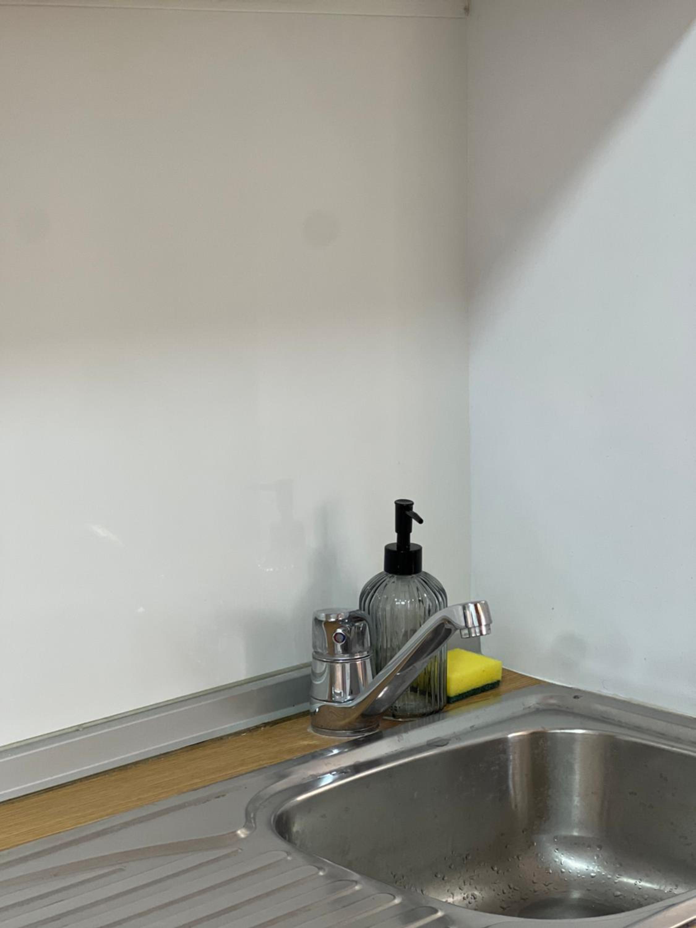 2-Bedroom Apartment with Balcony and Free Parking