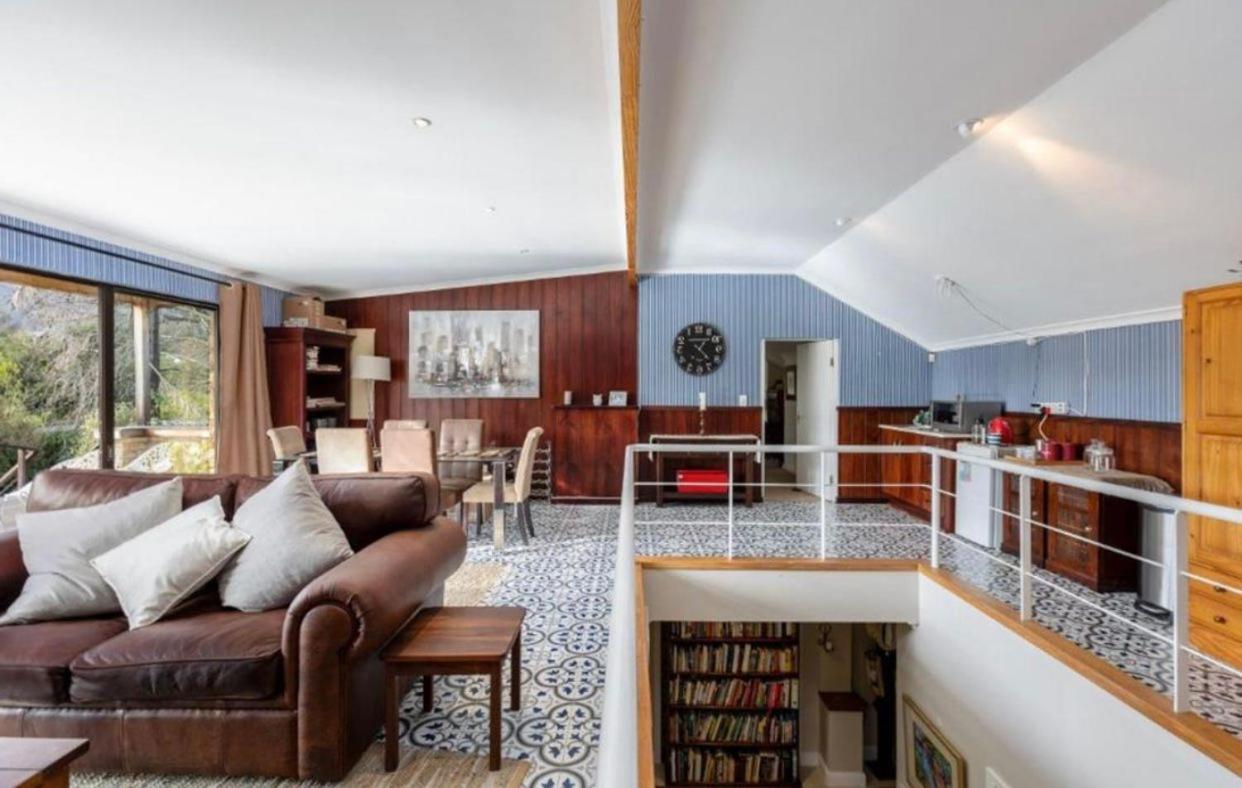 MIGJOS VILLA