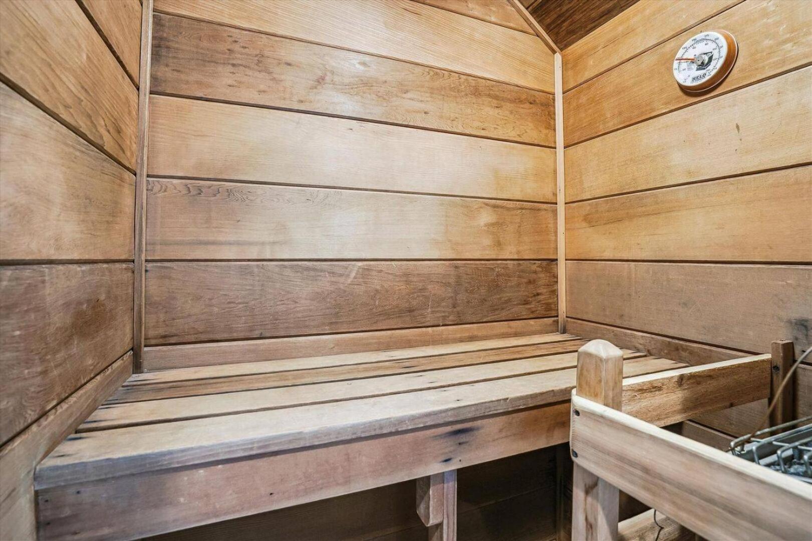 Comfortable Highridge C7 One Bedroom Plus Loft with Fireplace and Hot Tub Access