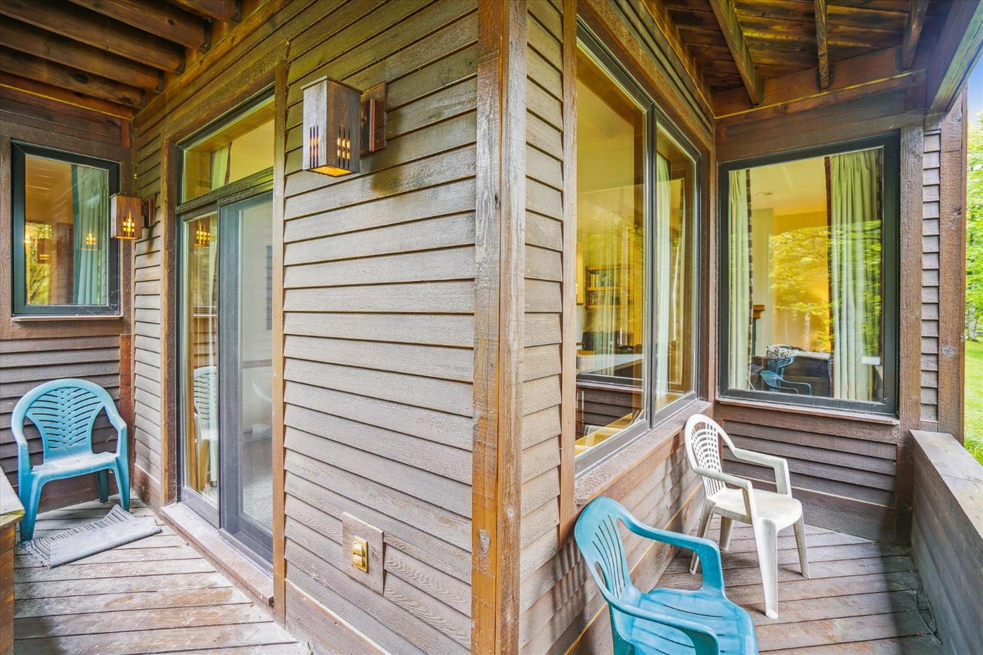 Highridge D18 Inviting Country-Style 2BR Retreat with Pool, Hot Tub & Game Room