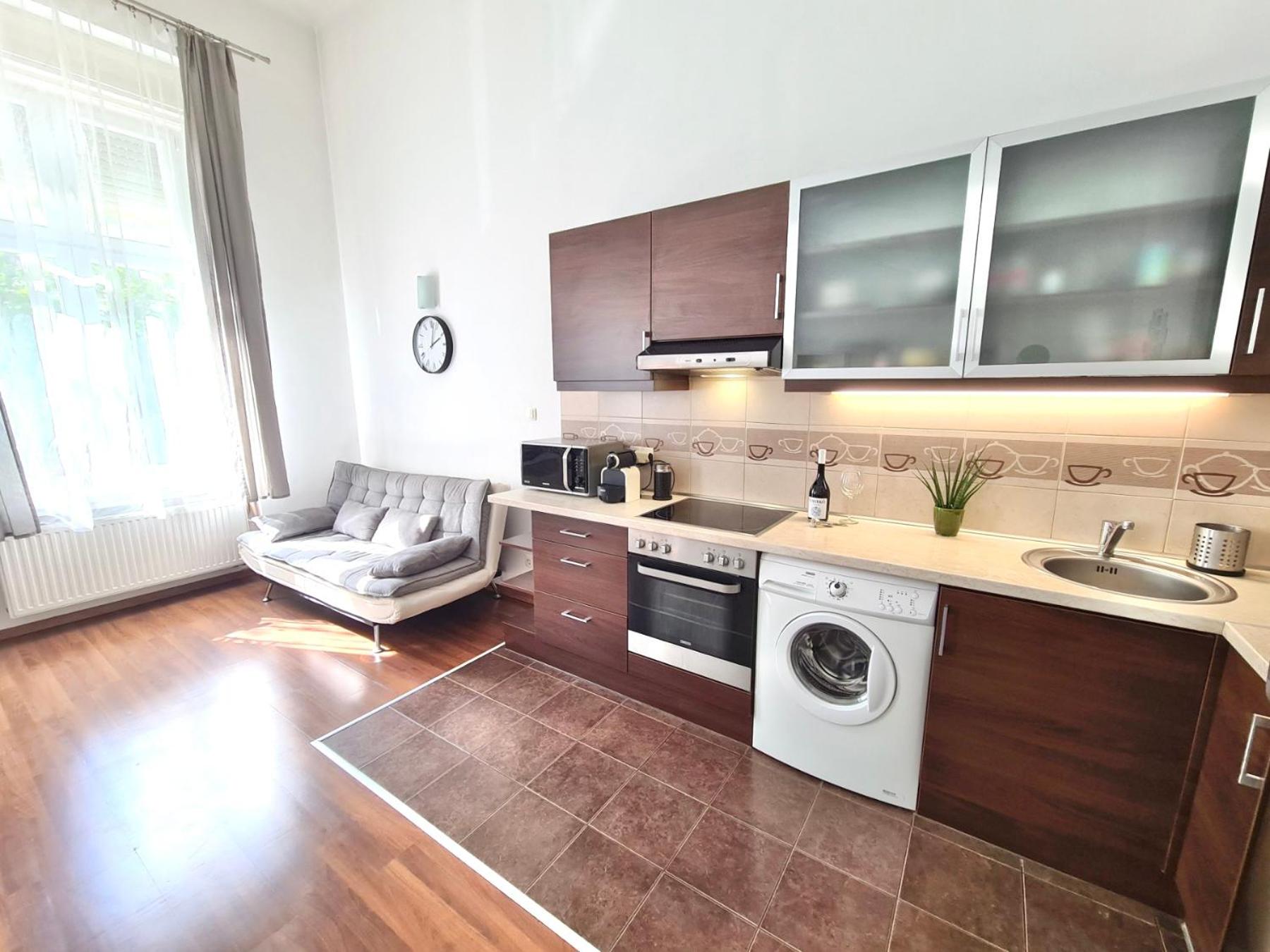 Ricky Apartment
