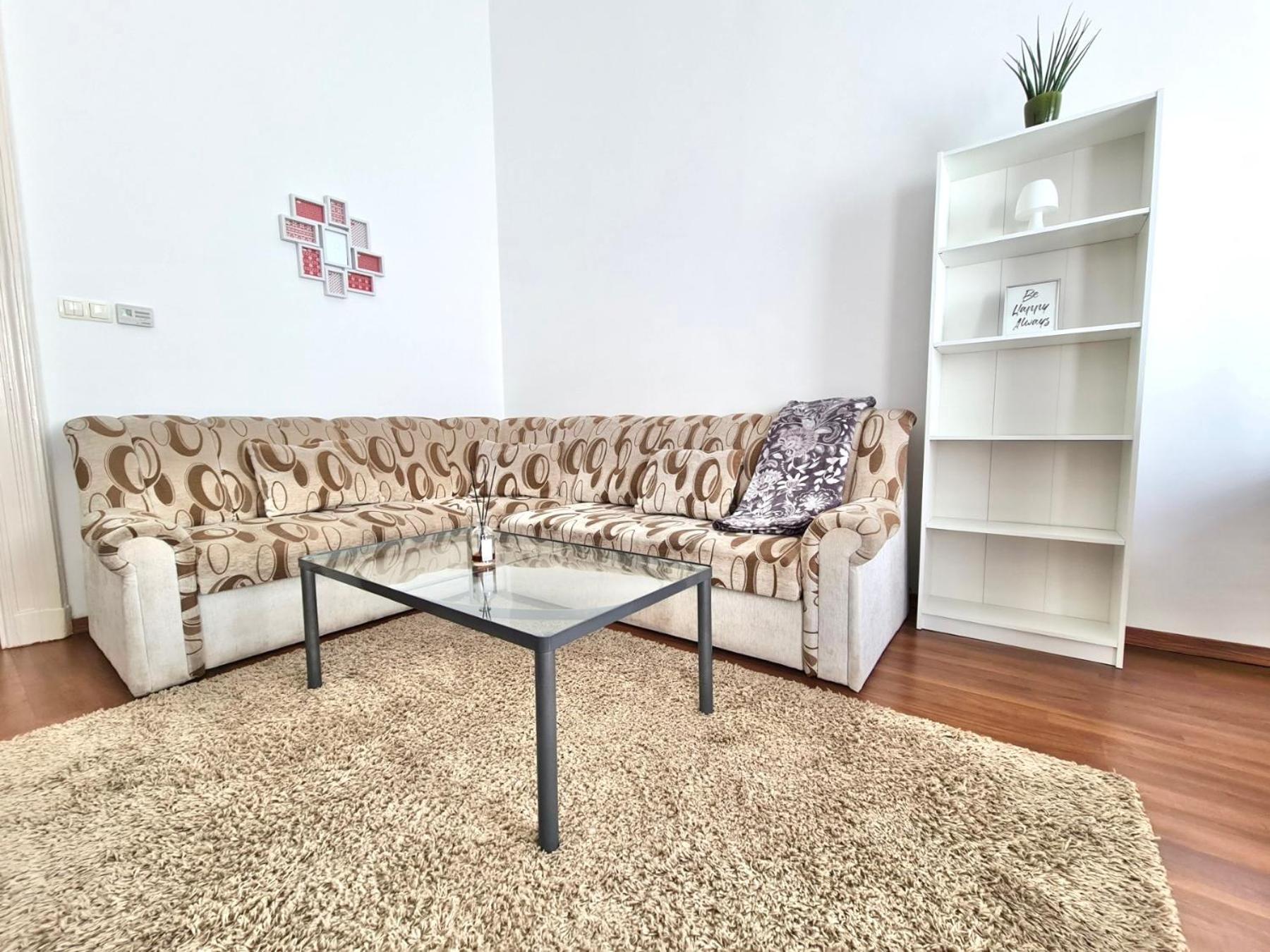 Ricky Apartment