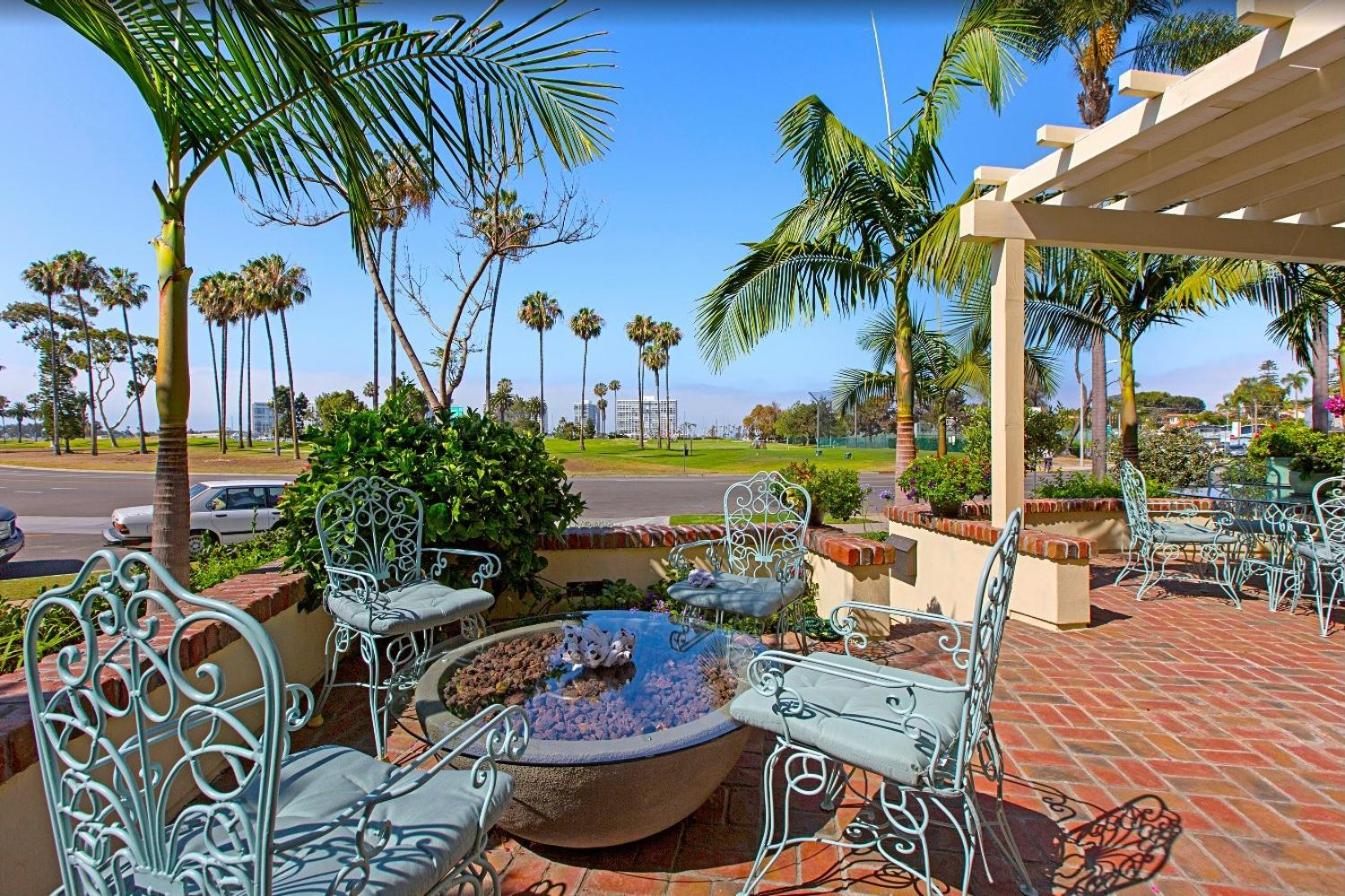 Coronado Seaside Cottage view 2