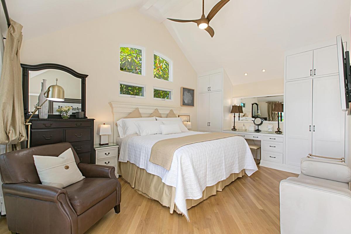 Coronado Seaside Cottage view 3