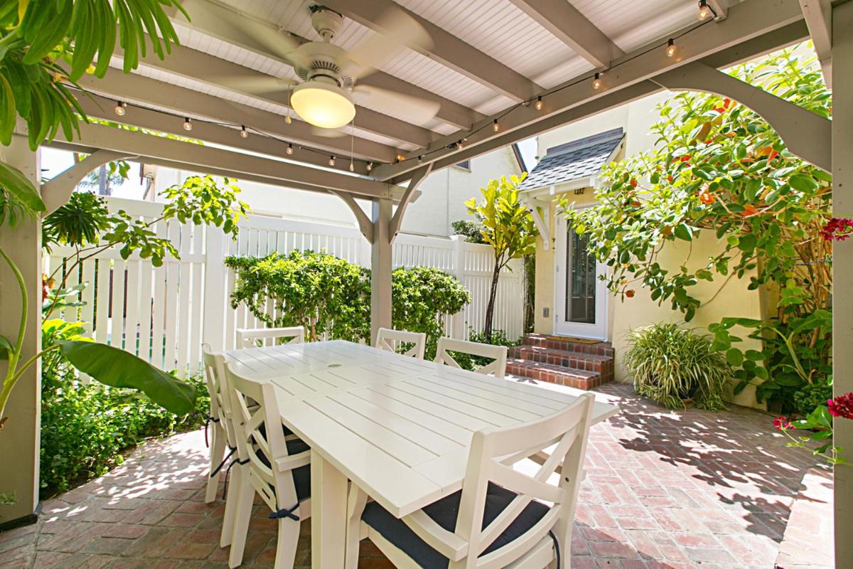 Coronado Seaside Cottage view 4