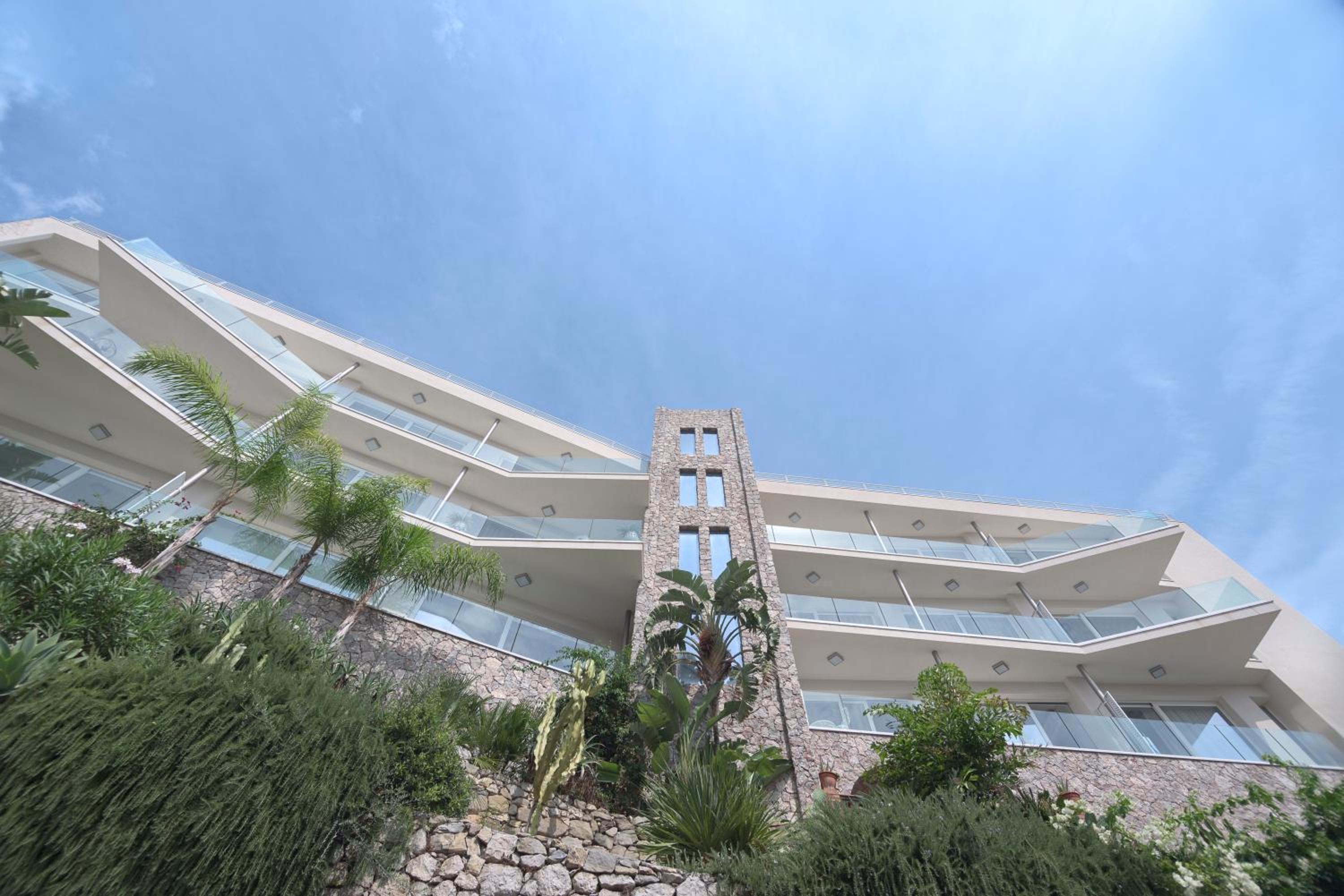 Hotel Cora Luxury Home - Image 1