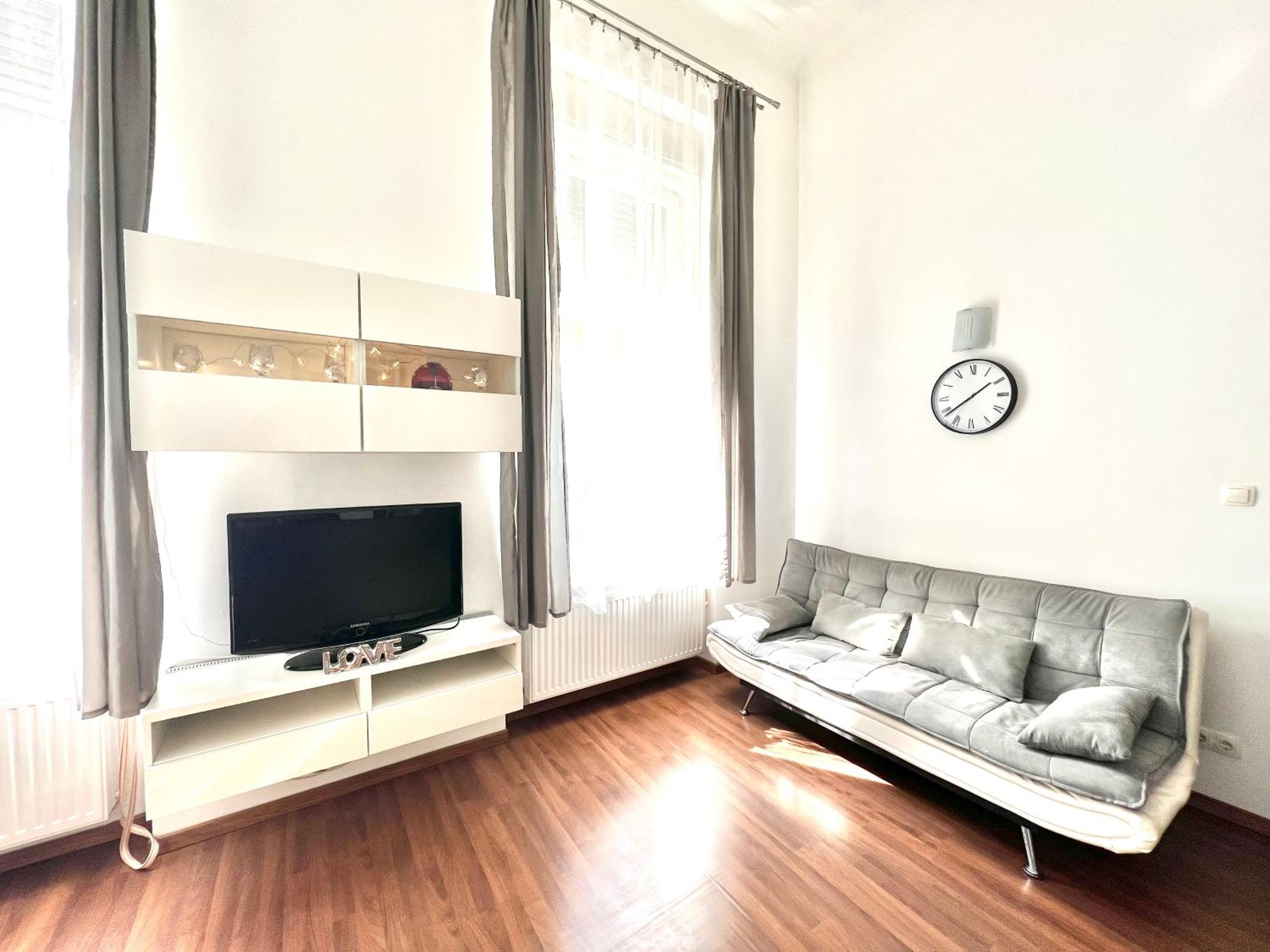 Ricky Apartment