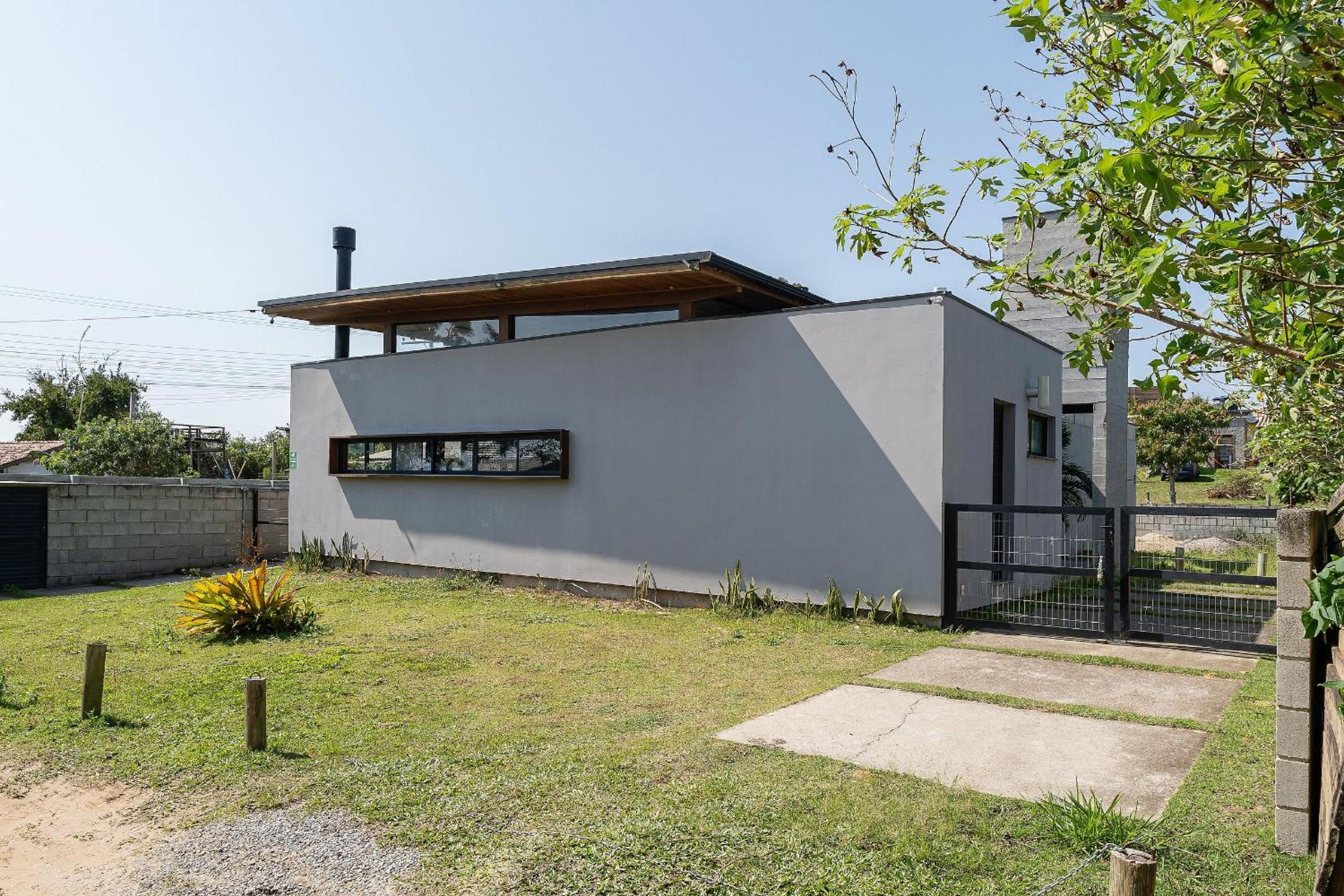 Comfortable house near Praia do Rosa EGI001