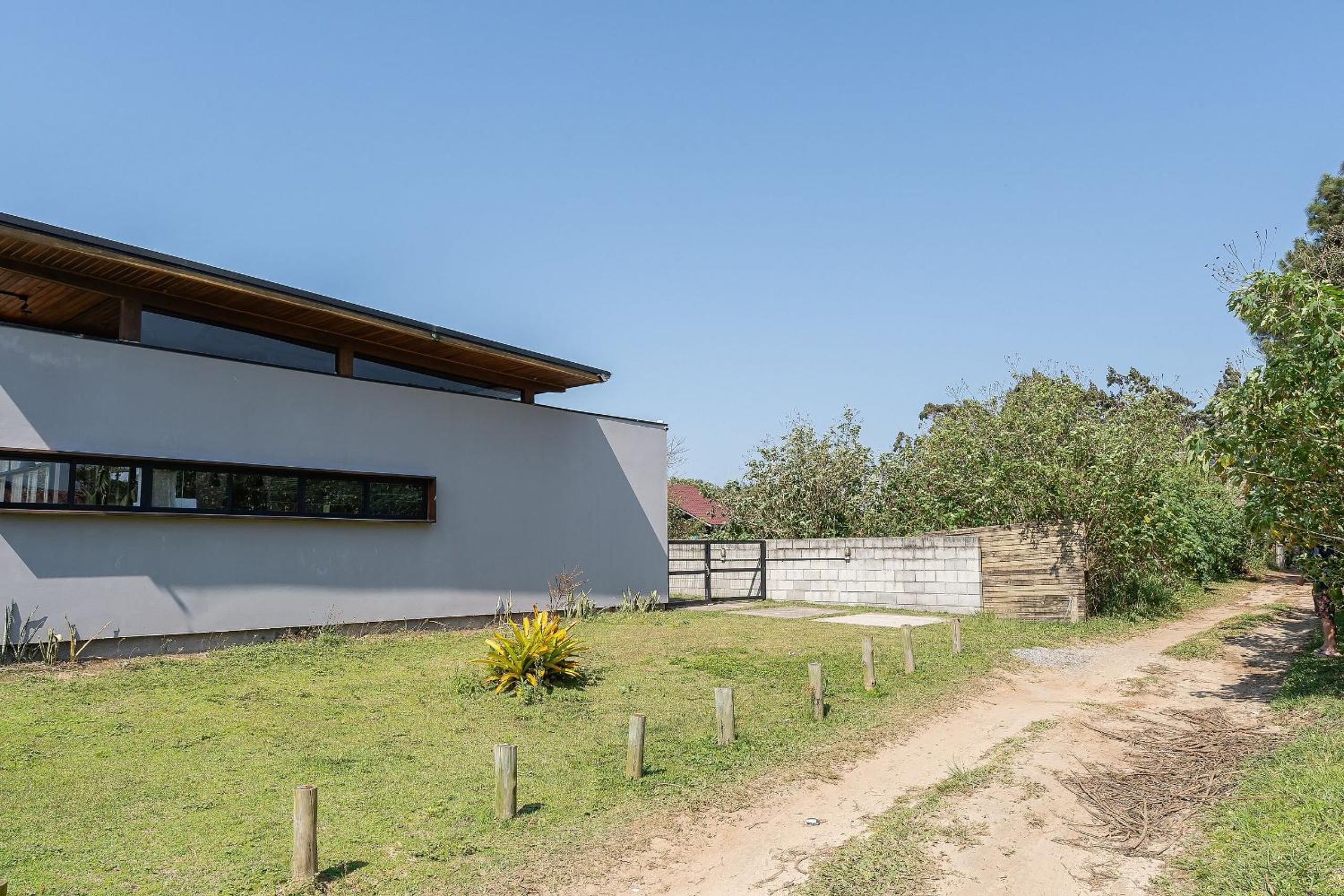 Comfortable house near Praia do Rosa EGI001
