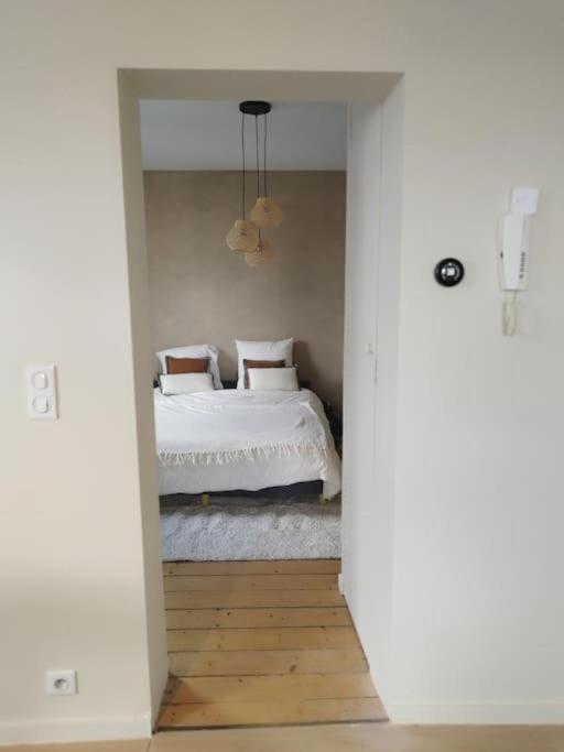 Au pied du mur