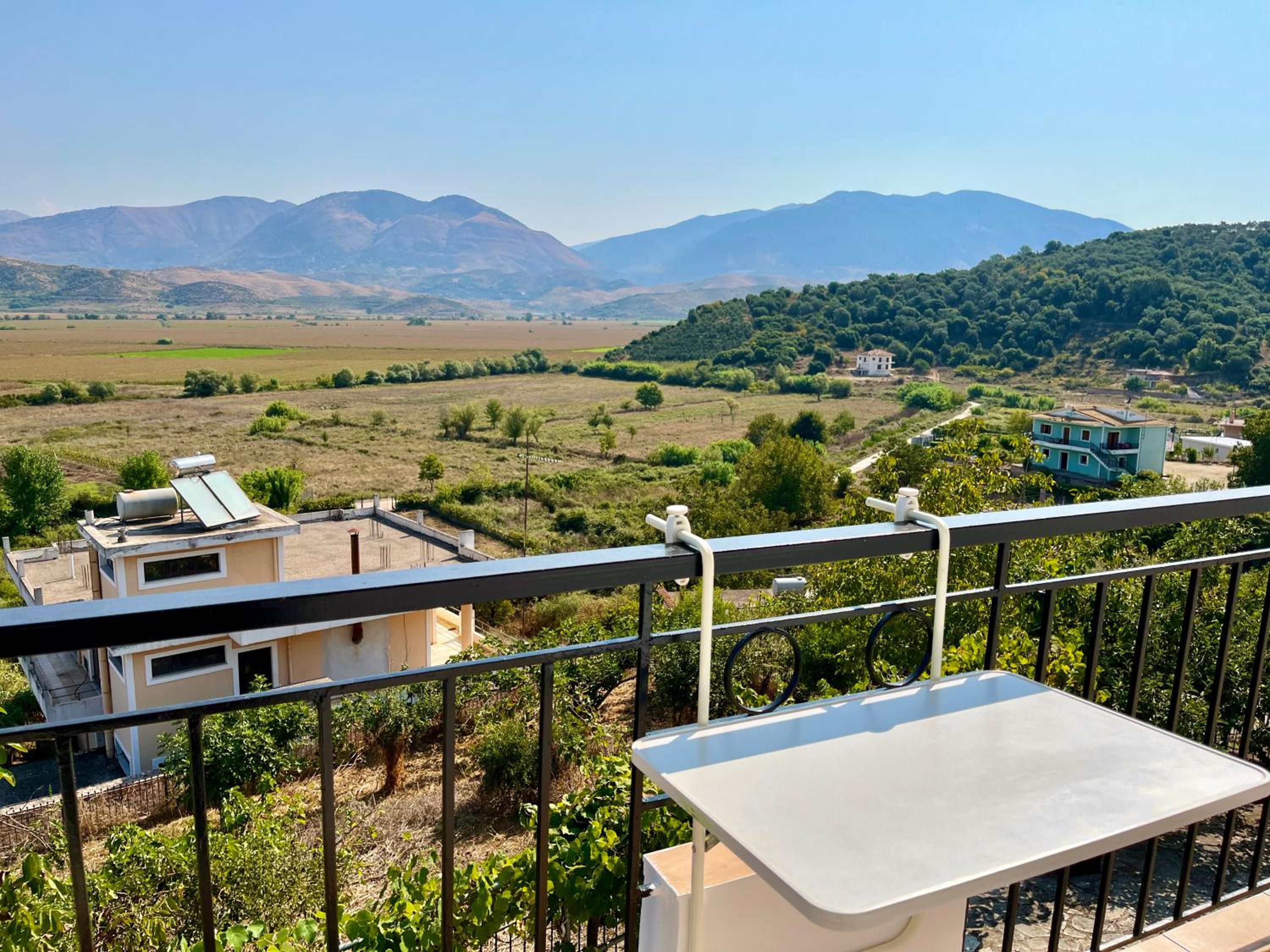 Tsaousi Apartments