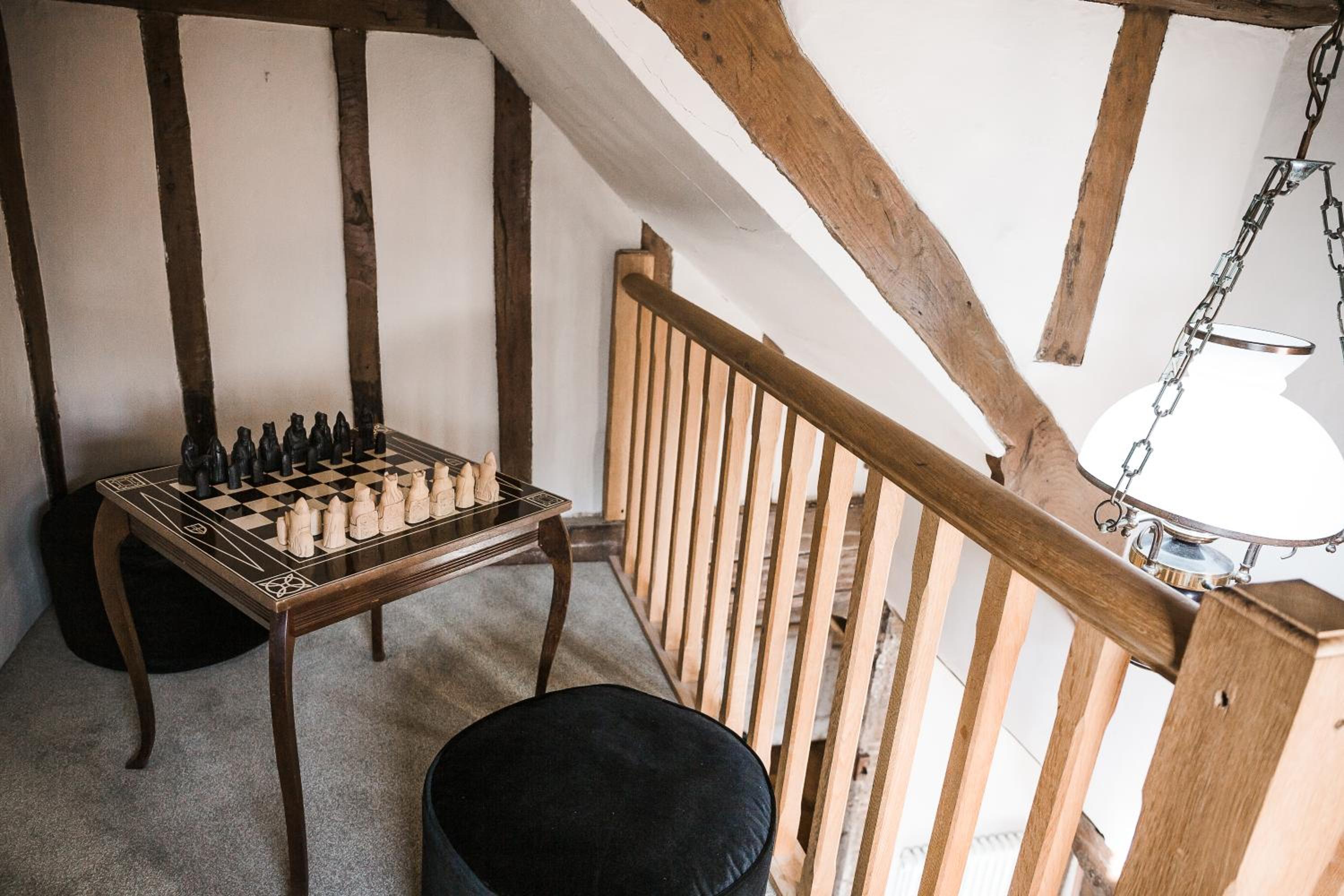 Taylour House - Edenbridge, sleeps 10, historic, unique yet modern