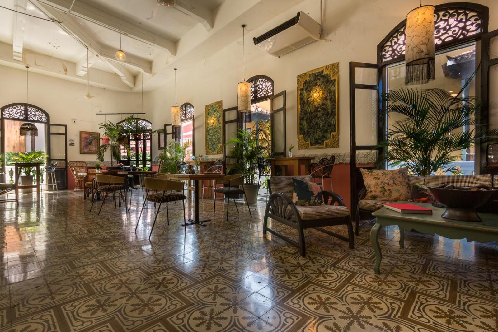 Al Alma Apart-Suites