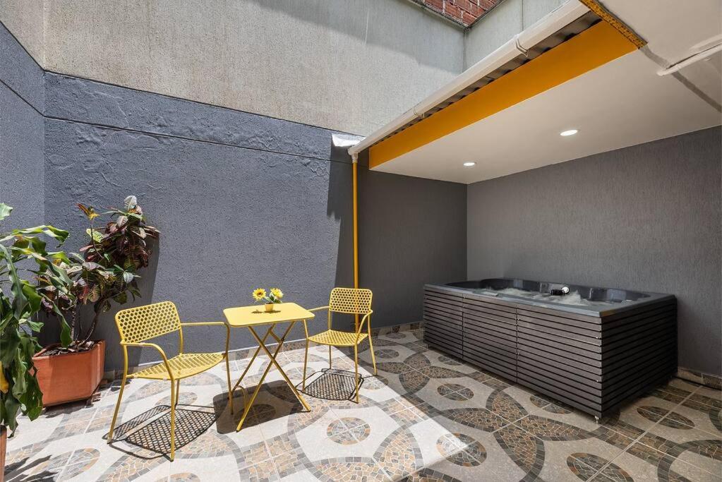 Provenza Garden Jacuzzi Ac Patio Luxury Prime Location
