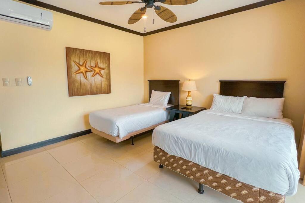 Luxury beach condo, stunning sunset & ocean view
