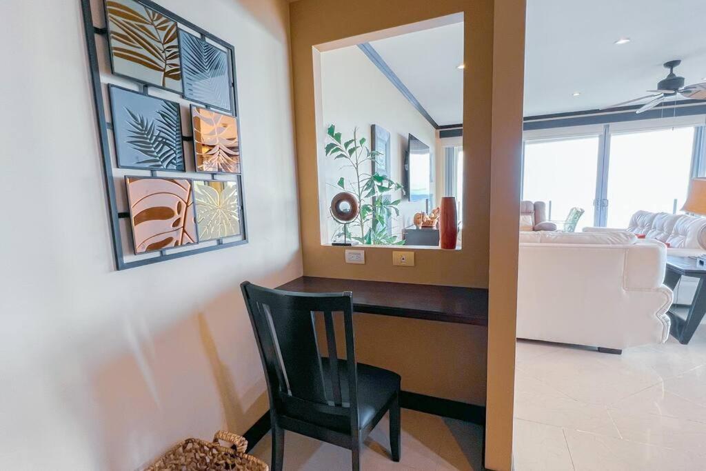 Luxury beach condo, stunning sunset & ocean view
