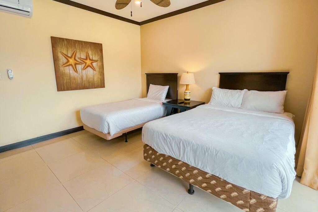 Luxury beach condo, stunning sunset & ocean view