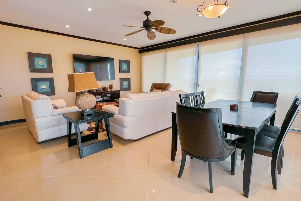 Luxury beach condo, stunning sunset & ocean view