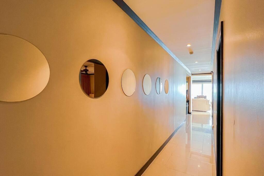 Luxury beach condo, stunning sunset & ocean view