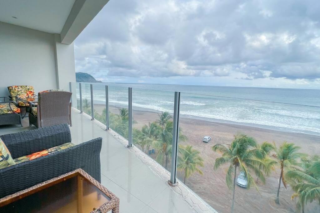 Luxury beach condo, stunning sunset & ocean view