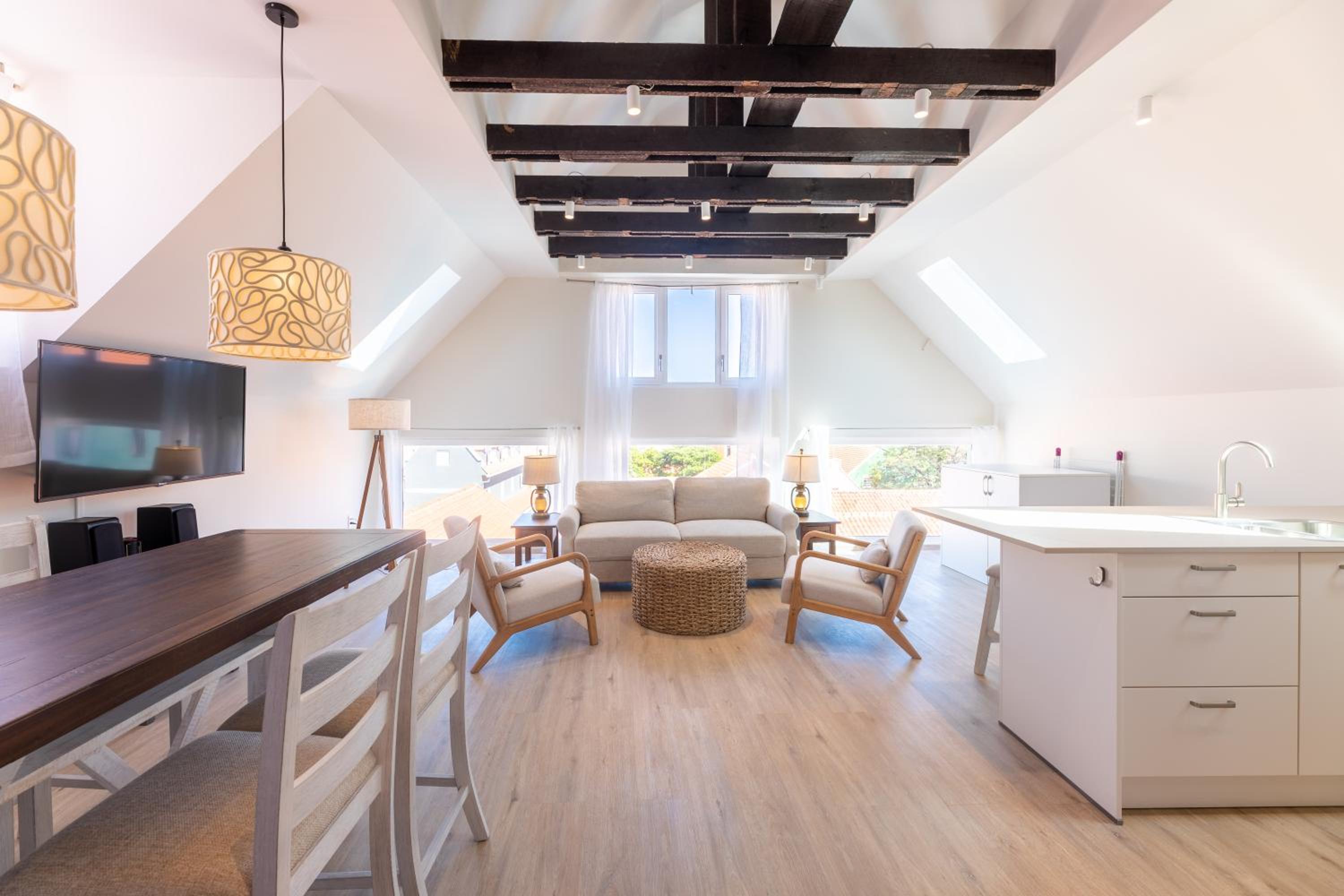 Downtown Dreamstay, Classic 2BR Suites