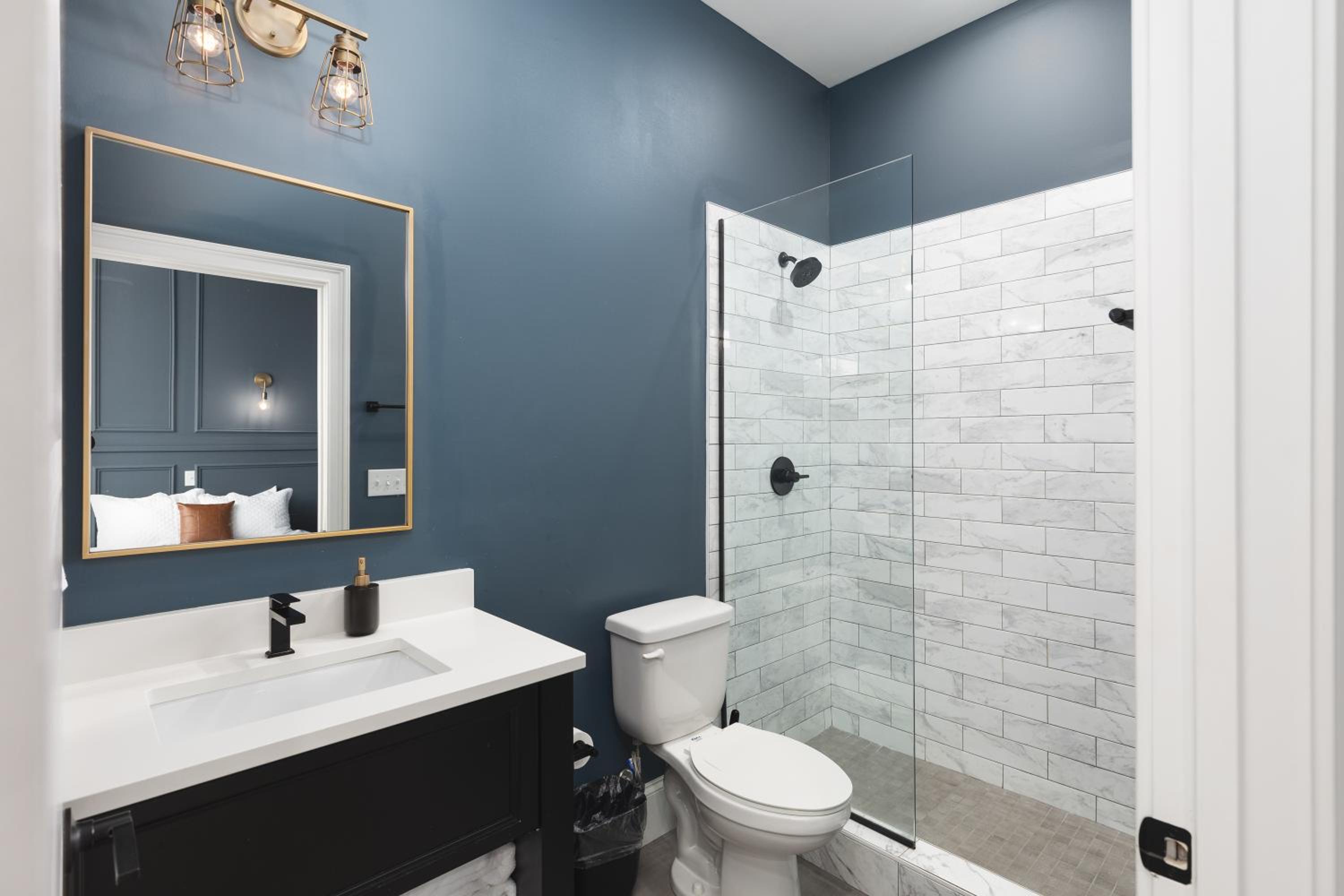 Chic East Nashville Condo with Free Parking 3 mi to Broadway view 3