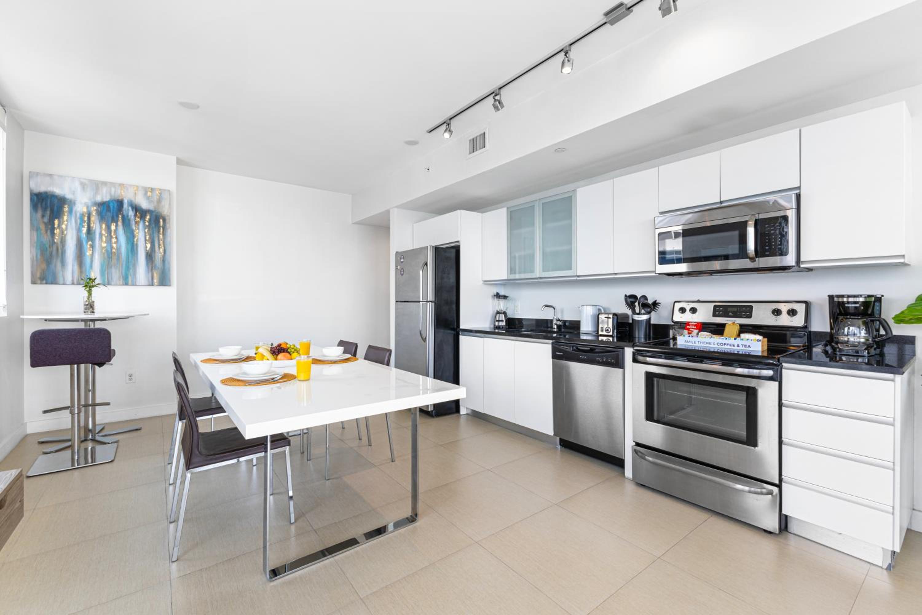 Dharma Home Suites Miami Beach at Monte Carlo