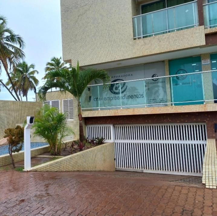 Lindo Flat completo em Intermares 404