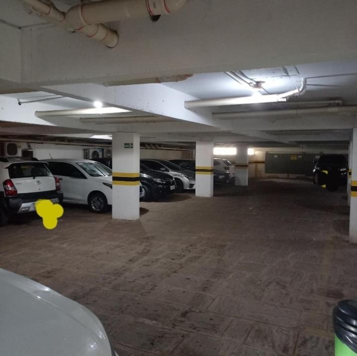 Lindo Flat completo em Intermares 404