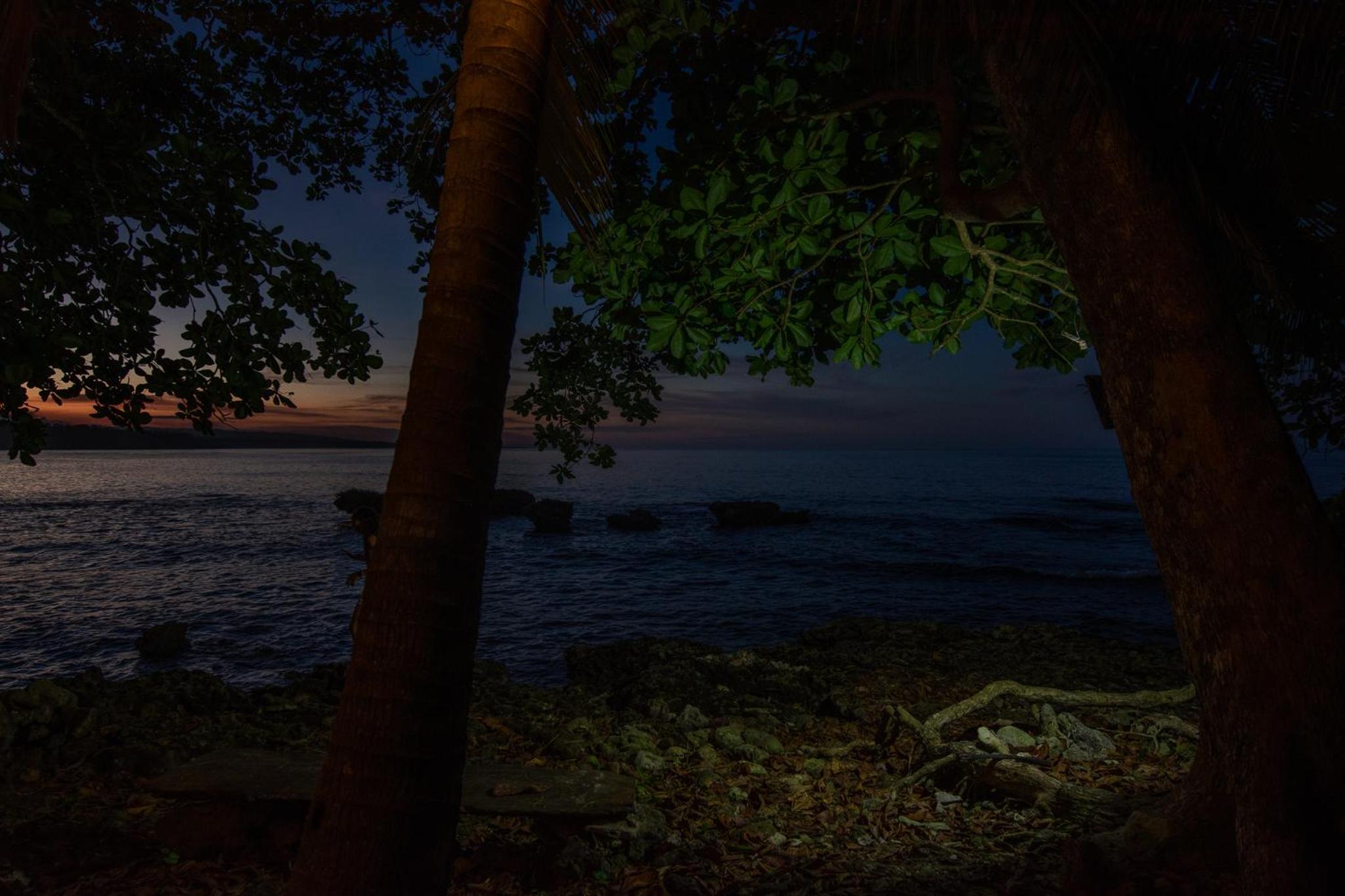 Namaitamí Casa Hermosa con AC y piscina a Solo 650 Metros del Parque Nacional Cahuita