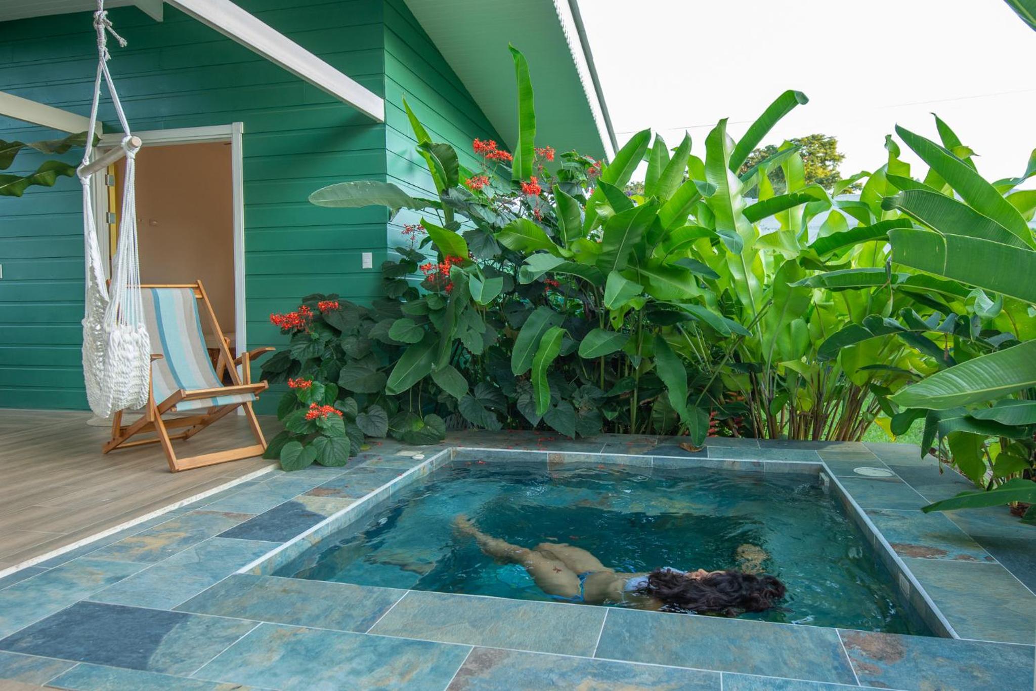 Namaitamí Casa Hermosa con AC y piscina a Solo 650 Metros del Parque Nacional Cahuita
