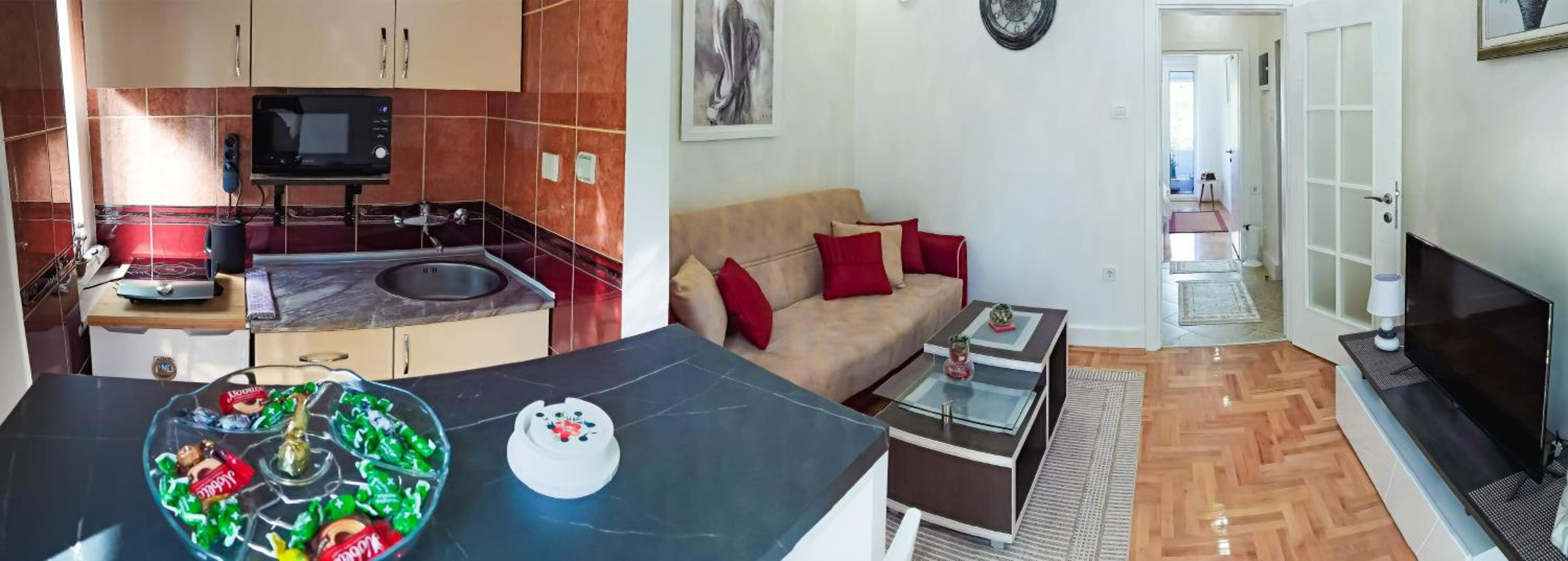 River Site Lux Apartment view 3