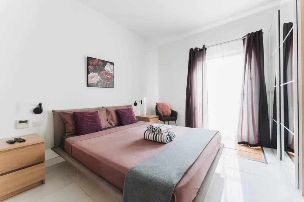Luxury Sea View Apartment in Prime Location photo 4