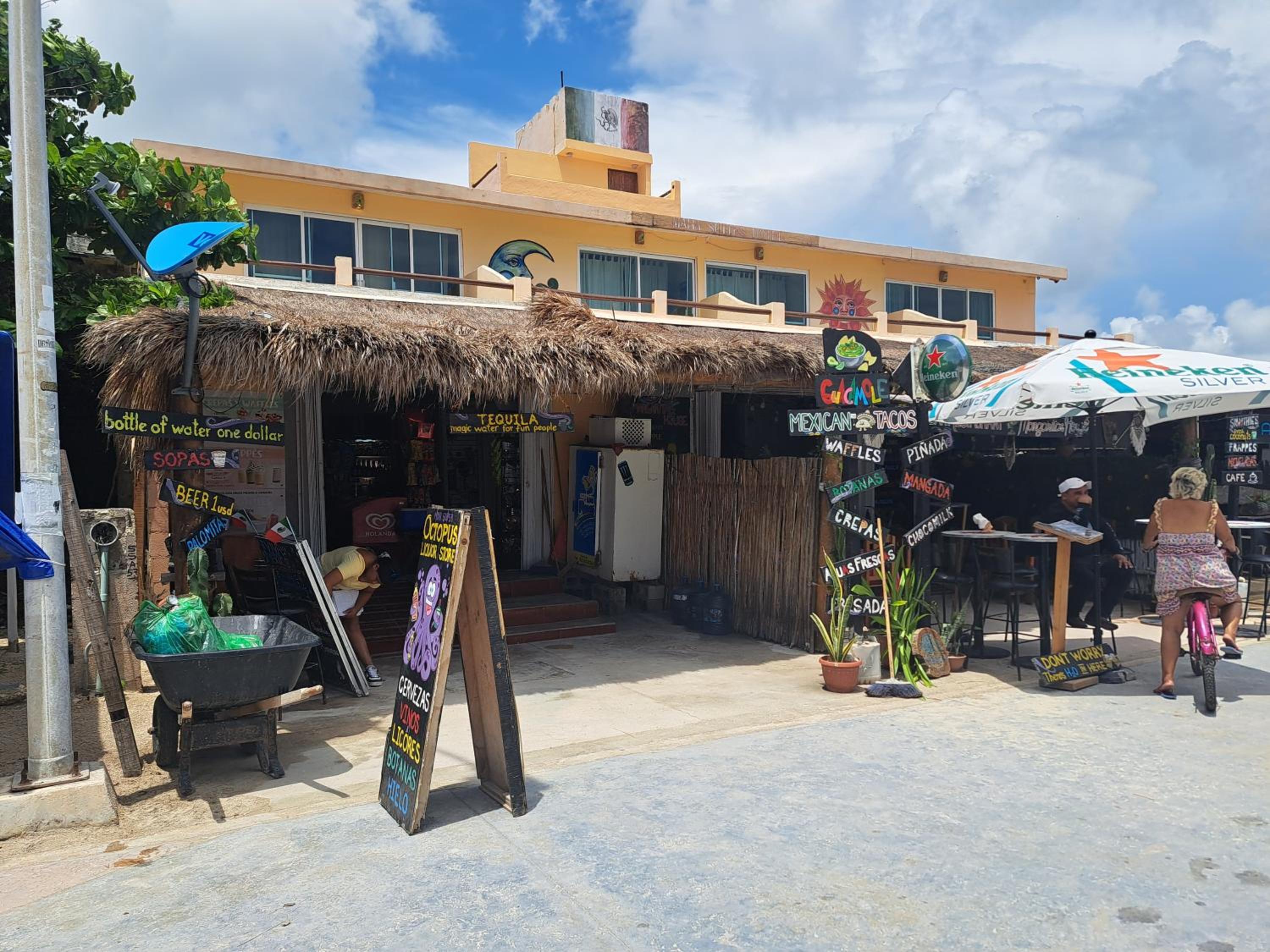 Hotel Hidden Jems Mahahual Hostel - Image 1