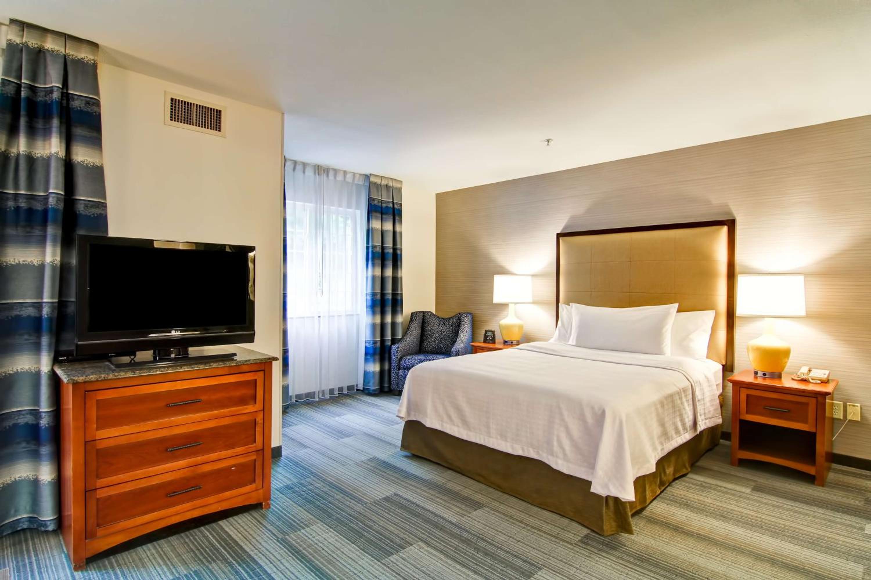Homewood Suites by Hilton Stratford - Property Image 39
