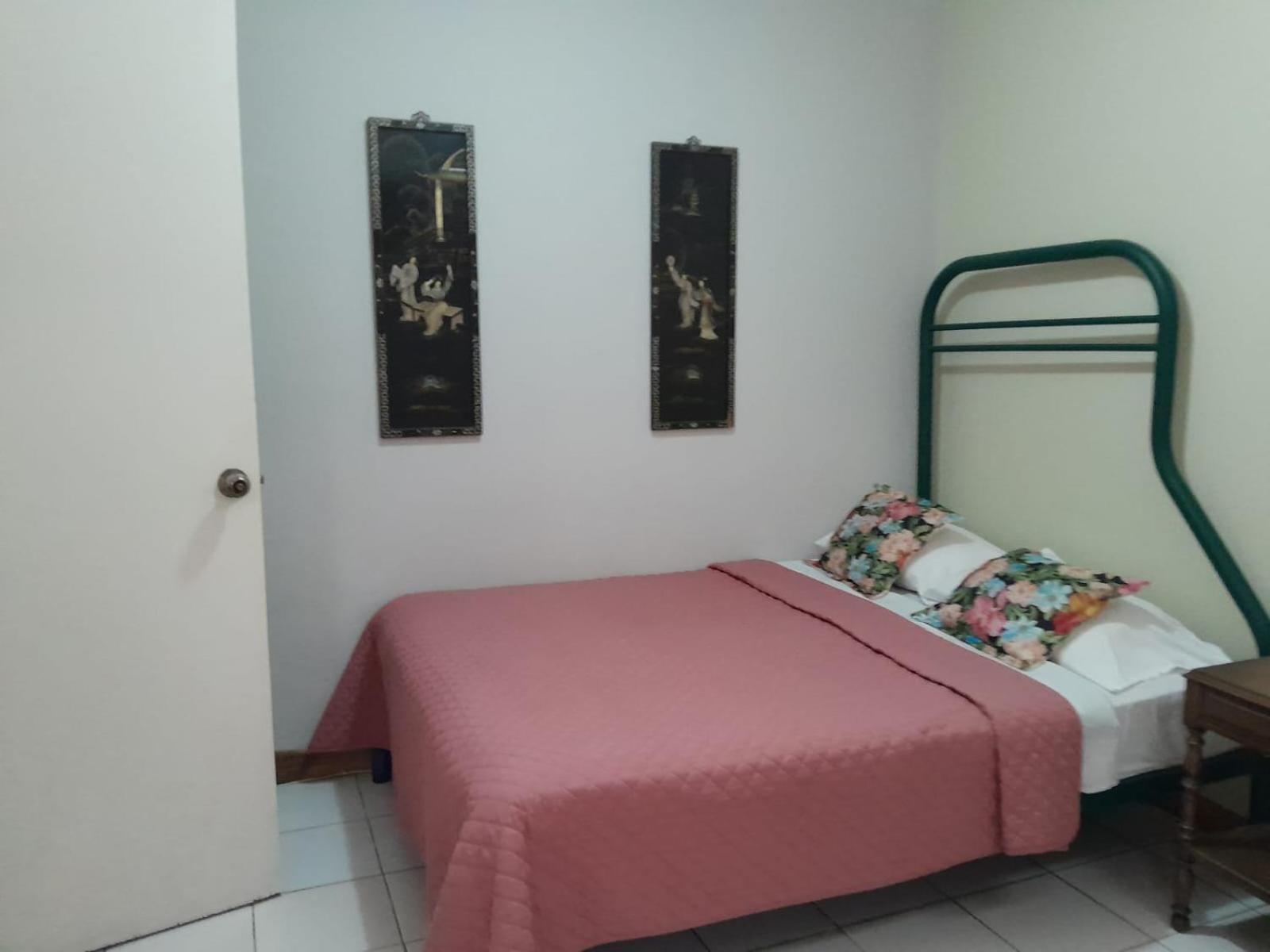 Gaudy's Hostel