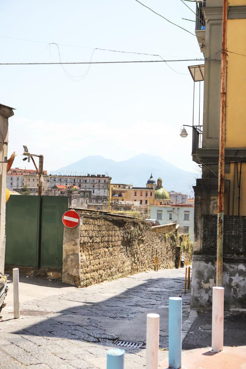 Quiet apartment in the Rione Sanità in the Totò district