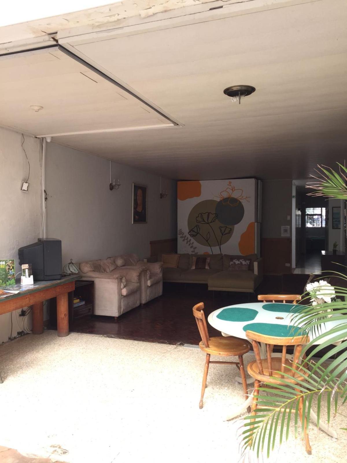 Gaudy's Hostel