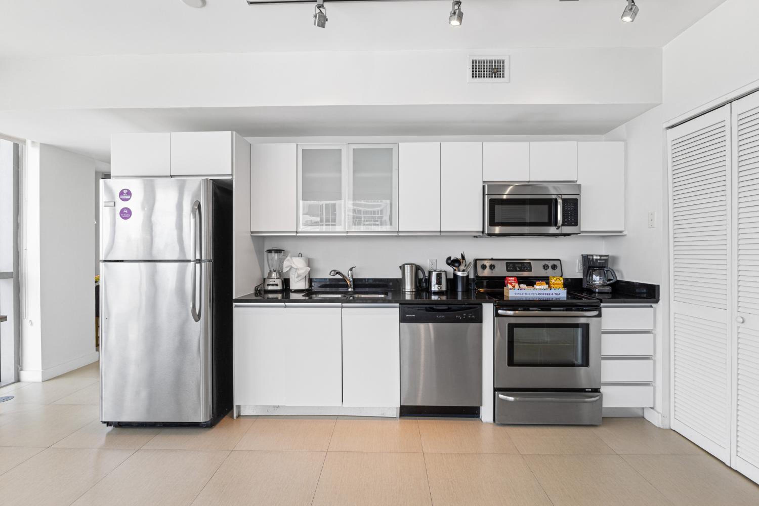Dharma Home Suites Miami Beach at Monte Carlo