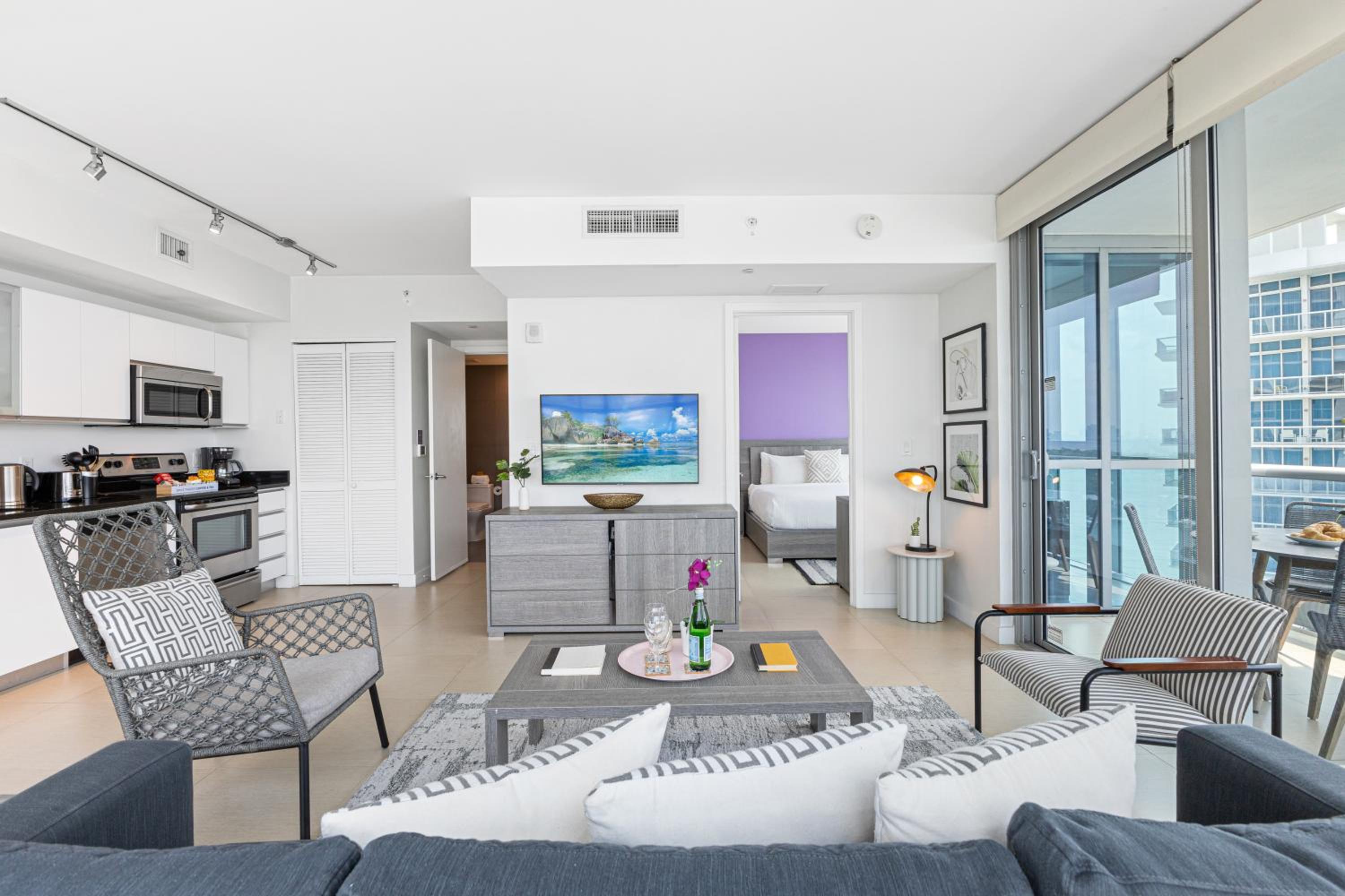 Dharma Home Suites Miami Beach at Monte Carlo